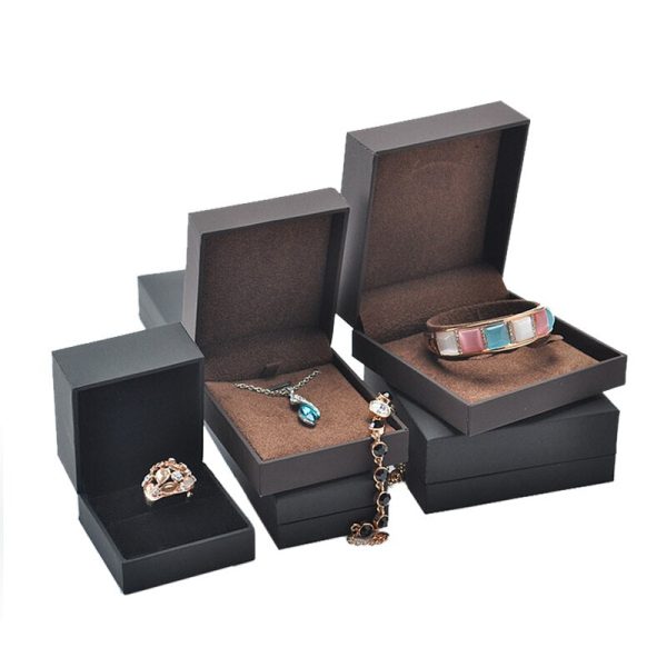 écrin bijoux classique élégant