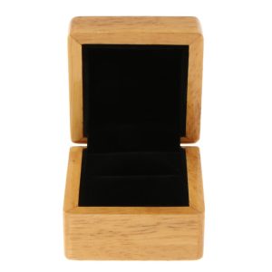 Design artisanal de l'Écrin Bague en Bois